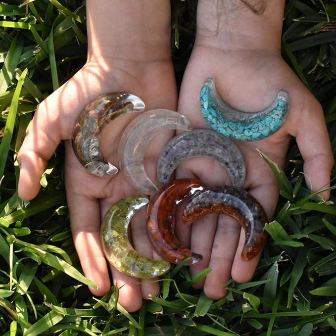 18 Chain Moon Silicone Ice Grid Mold Cold Soap Mold Creative Silicone Mold Bending Moon Chocolate Mold